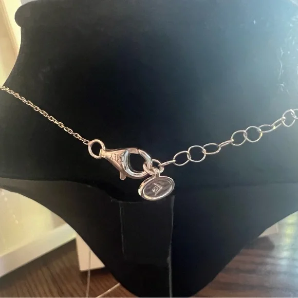 Silpada Minimalist Vertical Bar Pendant NWOT - Picture 6 of 13